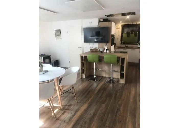 Charming In Husum Hambuhren